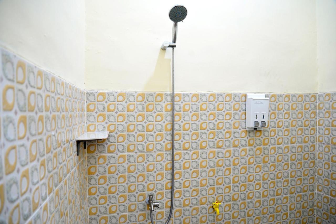 Haura Syariah Home Stay Bandar Lampung Exterior photo