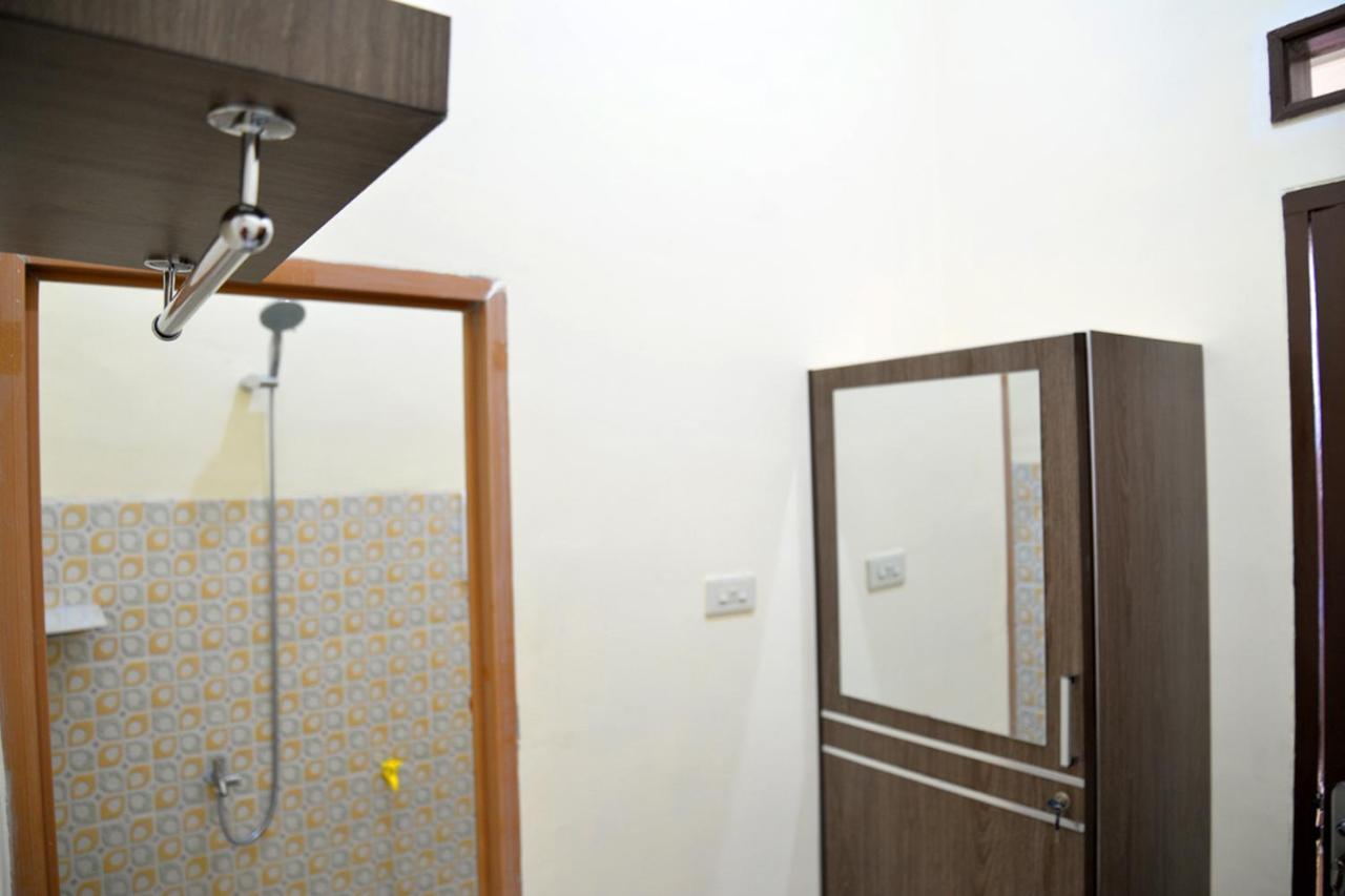 Haura Syariah Home Stay Bandar Lampung Exterior photo